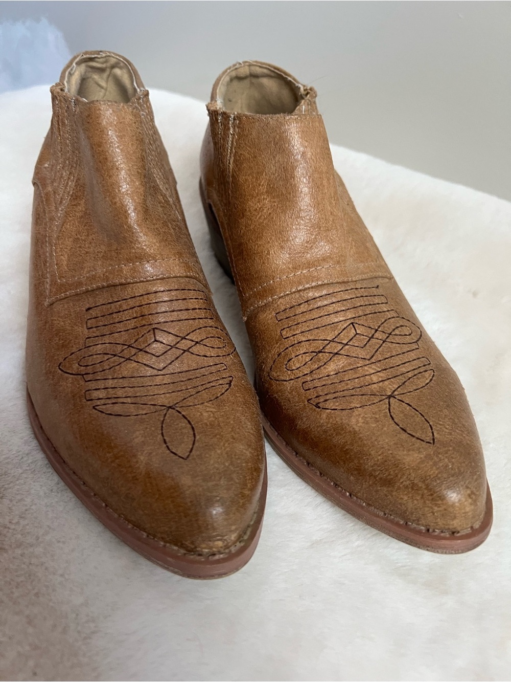 Coconuts Brown Western Ankle Bootie Embroidered Cowboy Boots Block Heel Size 6.5